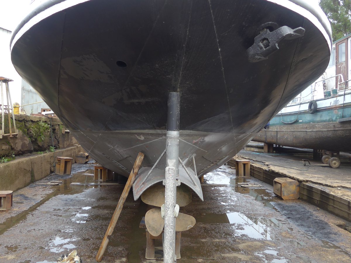 Underwater body in dry dock