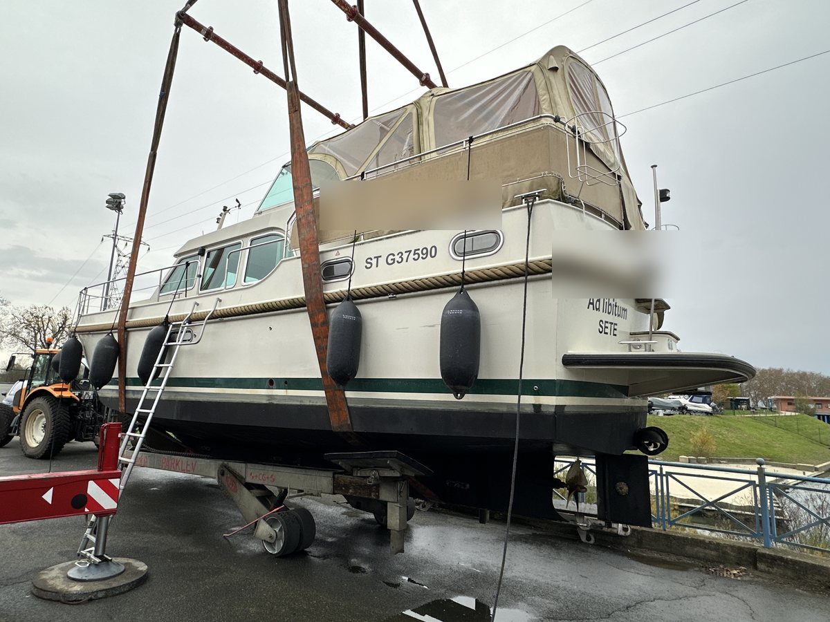 Motor yacht lifted for dry inspection